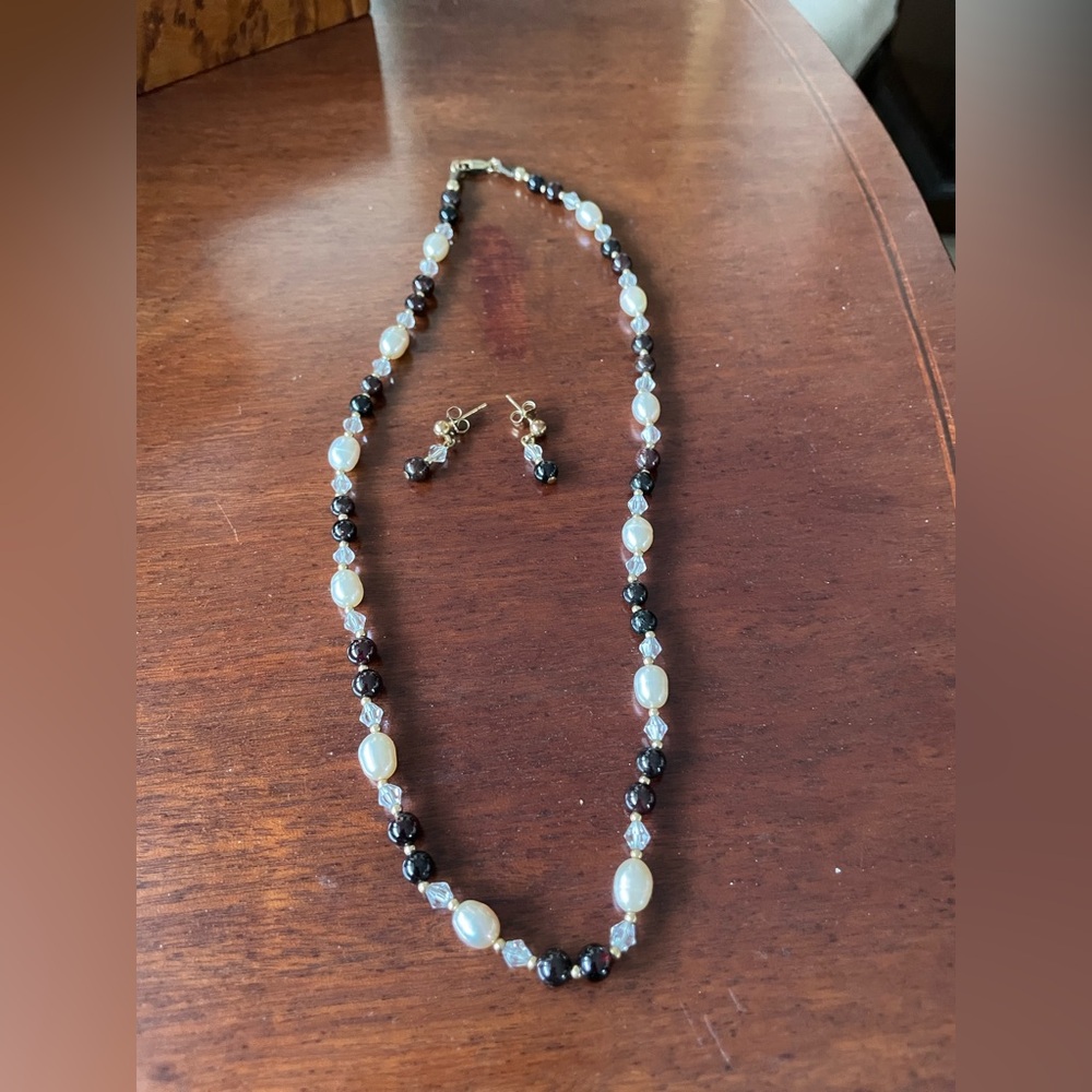 Vintage Elegant Brown smoky quartz and fresh water Pearl Necklace & Earring Set